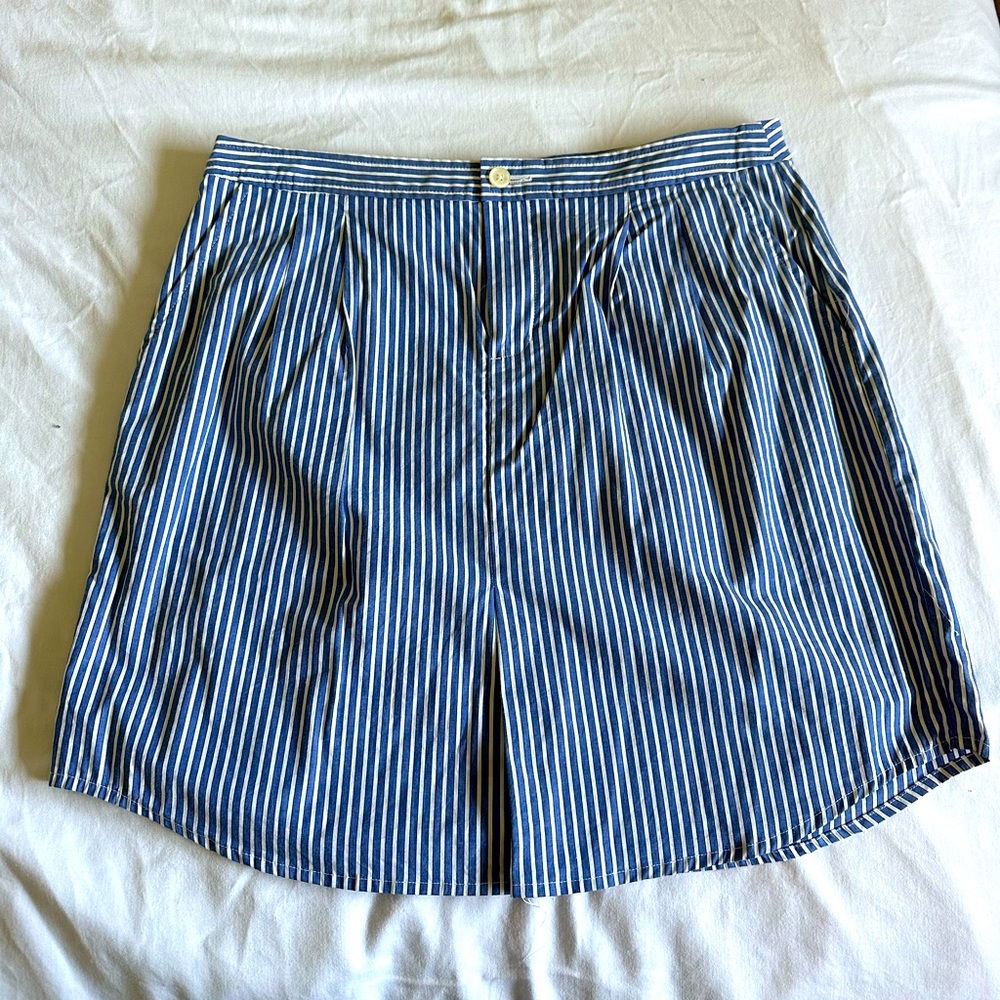 New Banana Republic skirt with blue and white stripes, has pockets!